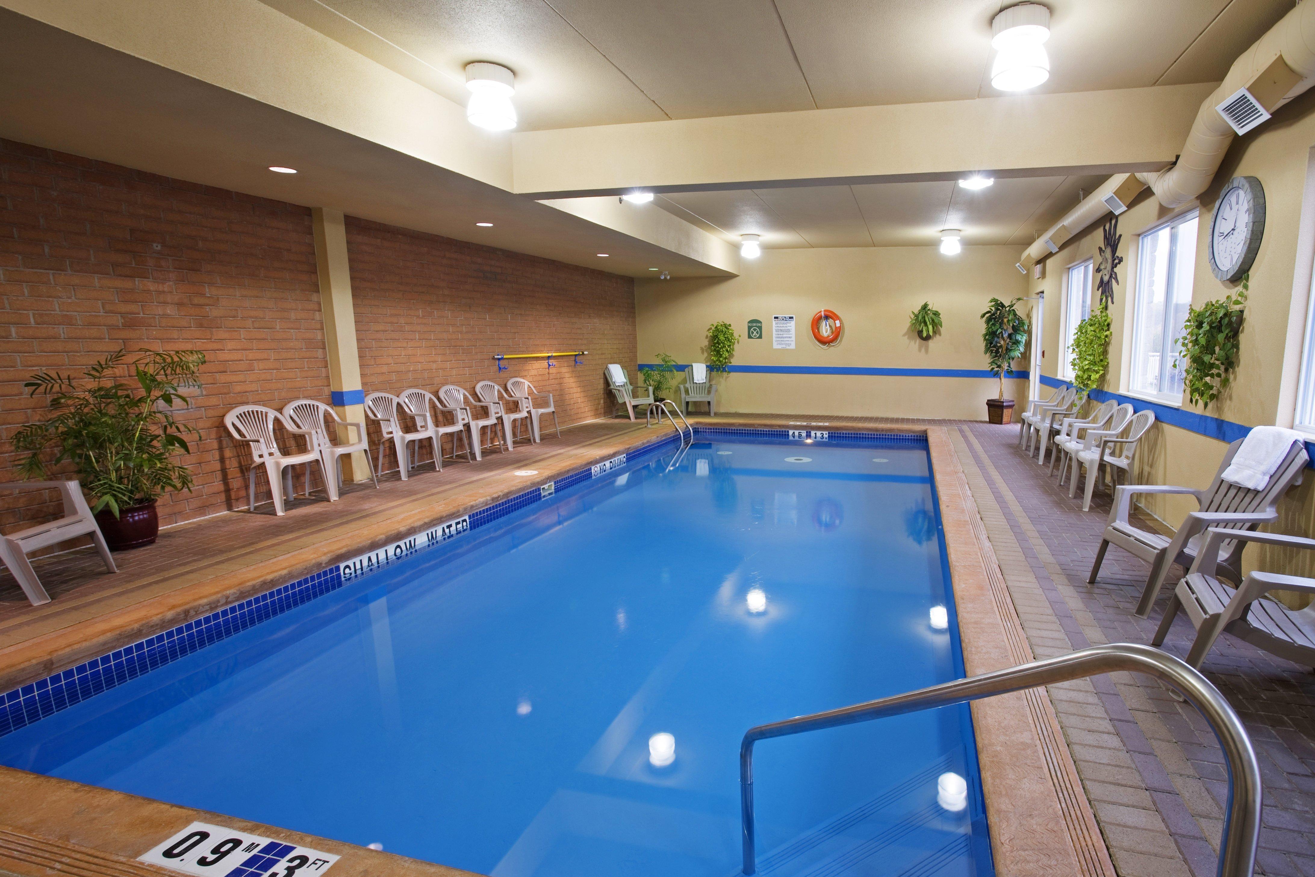 Holiday Inn Express Hotel & Suites 1000 Islands - Gananoque By Ihg Zewnętrze zdjęcie