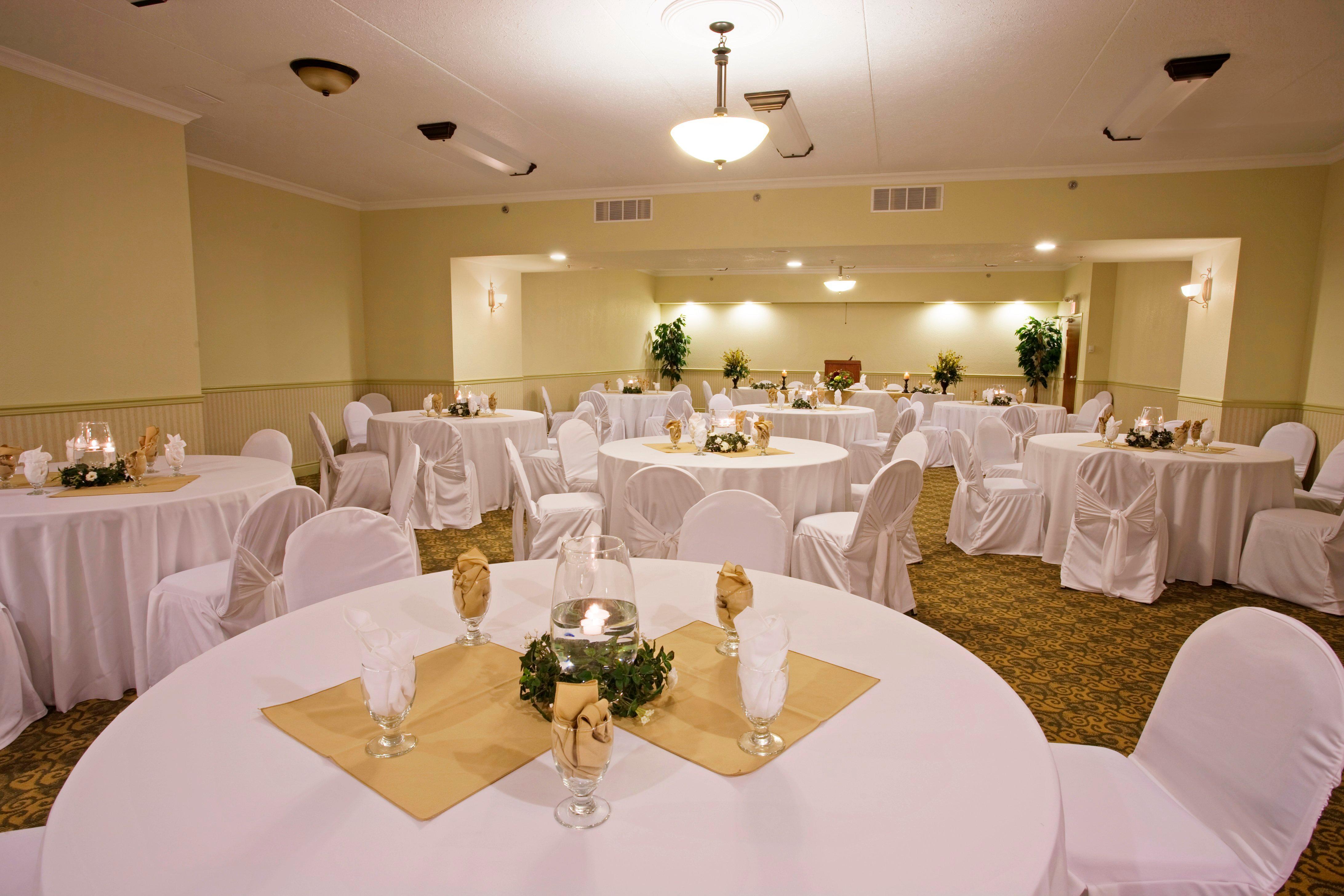 Holiday Inn Express Hotel & Suites 1000 Islands - Gananoque By Ihg Zewnętrze zdjęcie